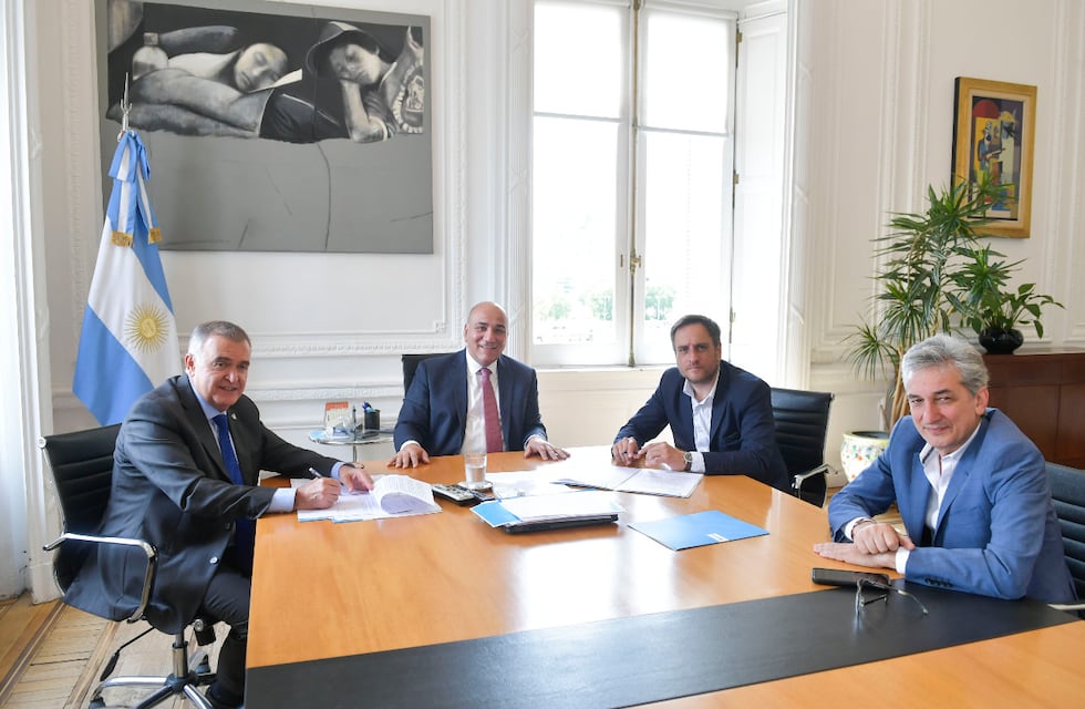 Jaldo gestionó con el gobierno nacional cerca de $150 millones para la lucha contra los incendios forestales en Tucumán