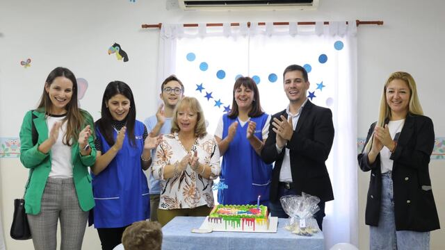 El intendente Leonardo Viotti visitó el Jardín Municipal nro. 3, sede Los Nogales.