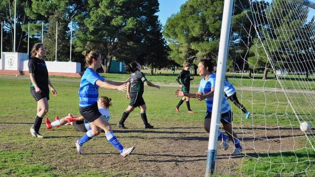 Puerto Belgrano empató ante Municipales 1 a 1.