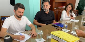 Diego Martino, secretario de Desarrollo Urbano y Metropolitano, junto a los concejales