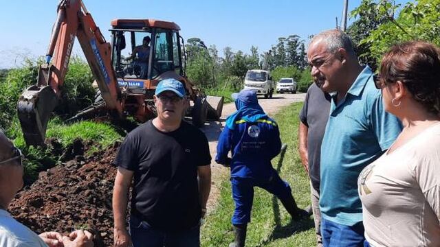 Caponio encabezó el inicio de las obras.