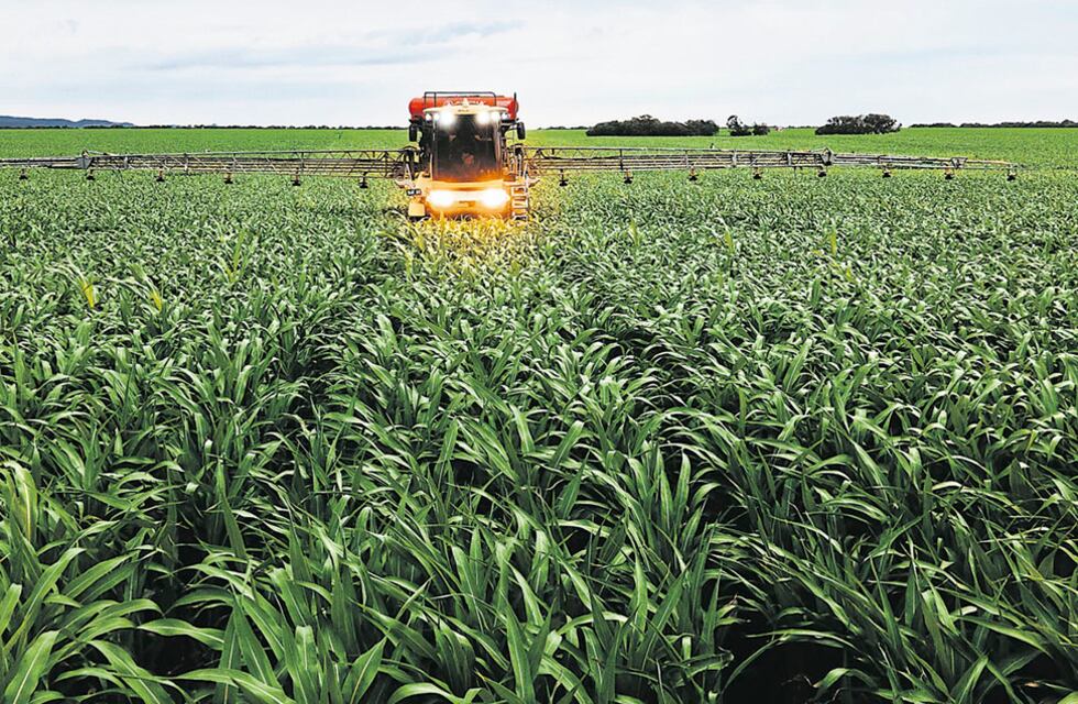 Gonzales Chaves: Curso de piloto automático para máquinas agrícolas