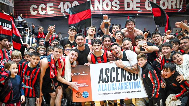 Central Entrerriano aplastó a Pérfora y logró el ascenso a la Liga Argentina.