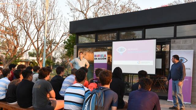 Capacitación de Ojos en Alerta en el CRAR