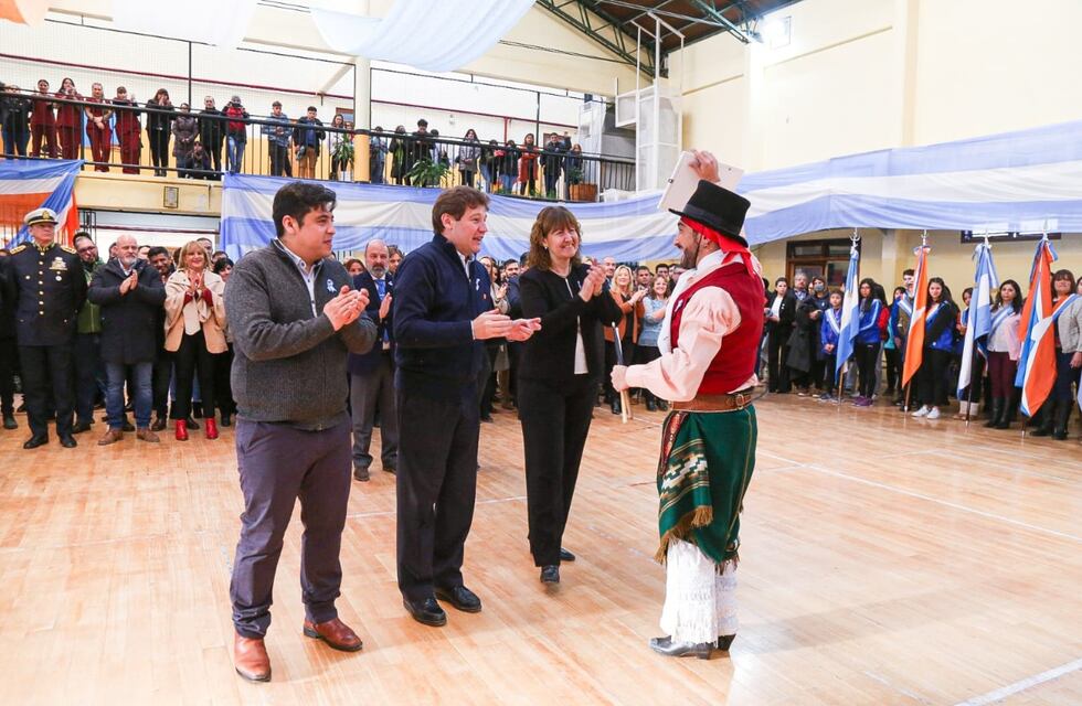 Melella: “debemos sentirnos herederos de esos revolucionarios que marcaron el camino de la patria grande”