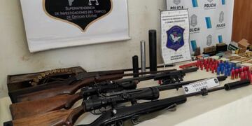 Secuestraron armas y municiones
