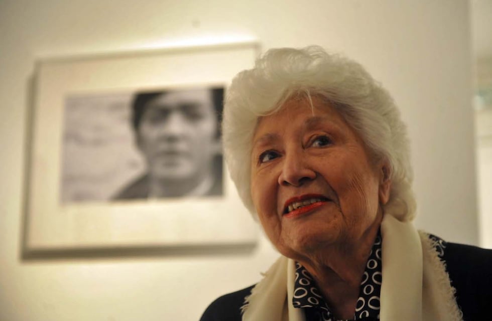 Murió la fotógrafa Sara Facio: retrató como nadie a Borges y a Cortázar y fue pareja de María Elena Walsh