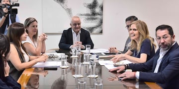 Tucumán avanza en la creación de un sello verde provincial que promueva la sostenibilidad y el consumo consciente.