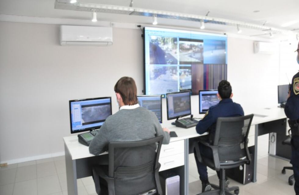 Pusieron en funcionamiento la nueva central de monitoreo de la ciudad