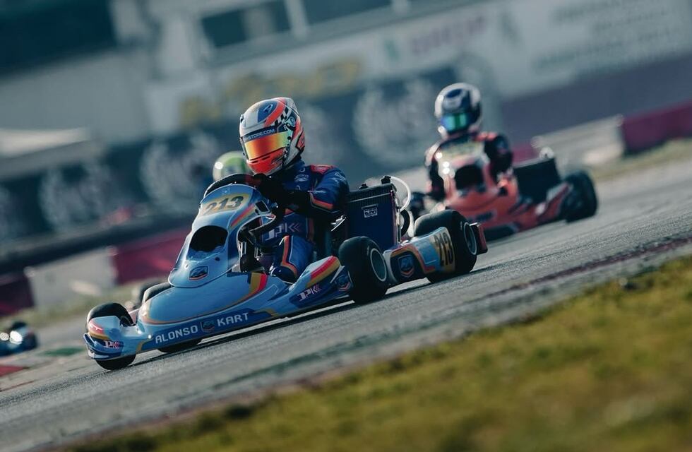 Fausto Arnaudo recibió un golpe, se retrasó en la prefinal y luego un choque lo dejó sin clasificación final en Franciacorta