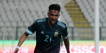 Nicolás González celebra su gol ante Perú.