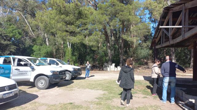 Personal del Ministerio de Medio Ambiente provincial visitaron el Vivero de Claromecó