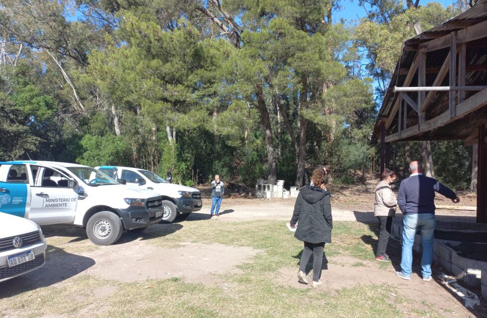 Personal del Ministerio de Medio Ambiente provincial visitaron el Vivero de Claromecó