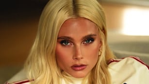 El desnudo de Valentina Zenere en la intimidad de un hotel que puso en jaque a Instagram