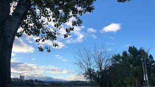 Carlos Paz paisaje nublado.