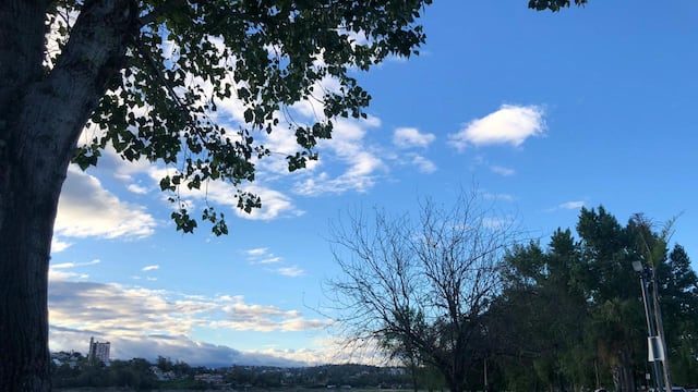 Carlos Paz paisaje nublado.