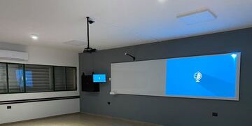 Aula híbrida inmersiva en Arroyito Escuela Vélez Sarsfield