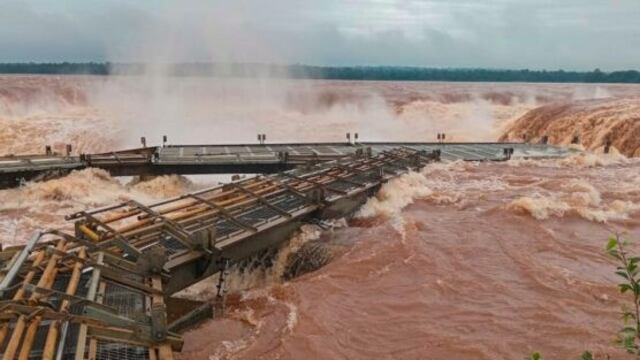 Cierre preventivo en el Circuito Garganta del Diablo por la crecida del río Iguazú.