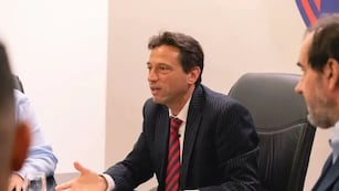 La FIFA anuncio que San Lorenzo no podrá sumar más jugadores hasta pagar sus deudas.