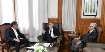 Gobierno evalúa disponibilidad para recomposición salarial.