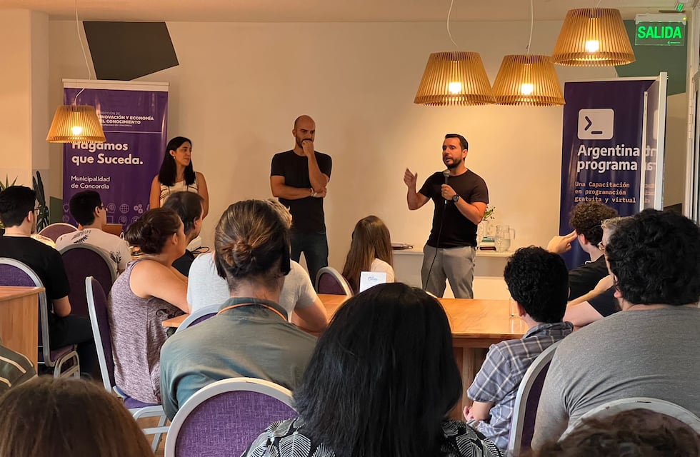 Jóvenes de Concordia recibieron su tarjeta “Argentina Programa”