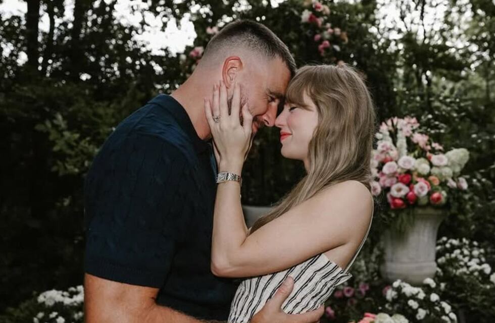De diamantes y diseñado por Travis Kelce: cuánto cuesta el lujoso anillo de compromiso de Taylor Swift