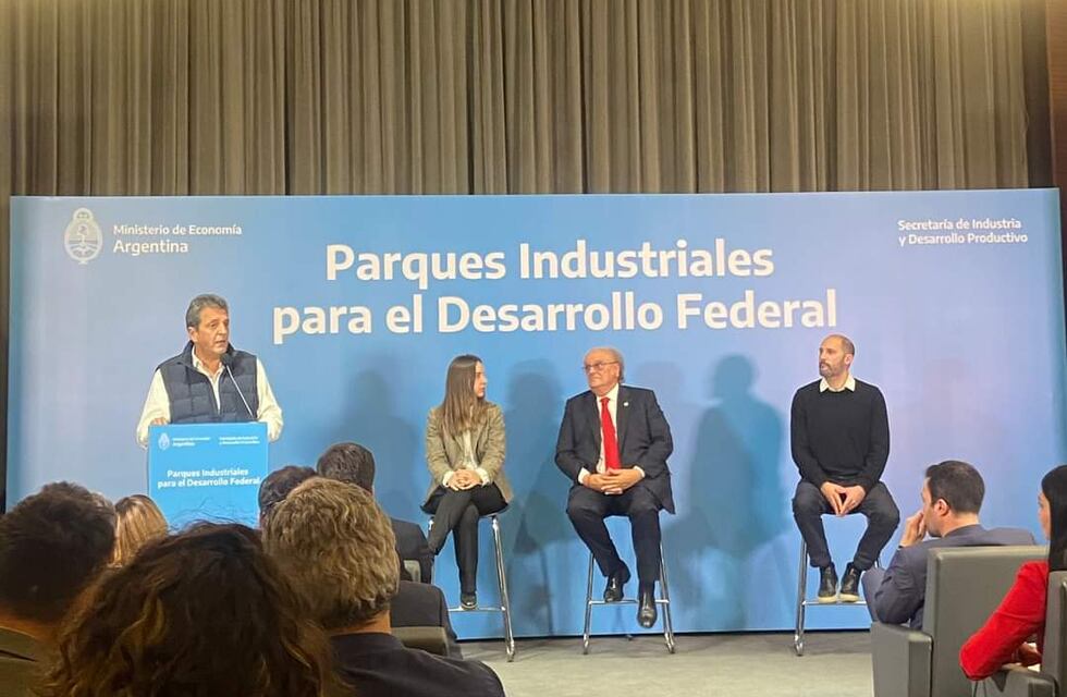 Sergio Massa entregó subsidios a los parque industriales de Rafaela y Sunchales