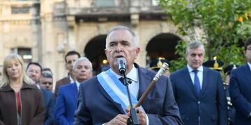 “Los que delinquen están incómodos”: mensaje firme del gobernador, en un acto policial.