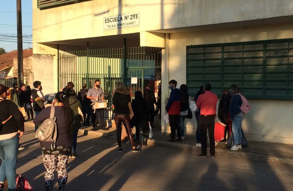 Elecciones en Corrientes con demoras y ausencias de autoridades de mesa