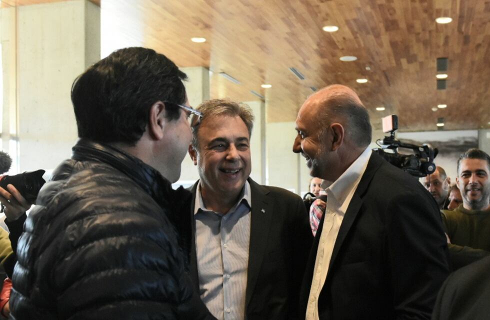 Luis Castellano y Omar Perotti, juntos en un congreso sobre obra pública en la Región Centro