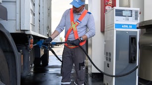 El Gobierno confirmó que los precios de los combustibles suben desde las 0 horas del domingo 1 de junio.