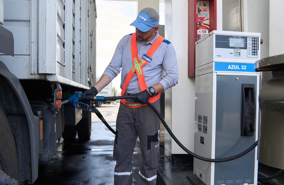 El Gobierno Nacional oficializó el autoservicio de combustibles y ya está a prueba