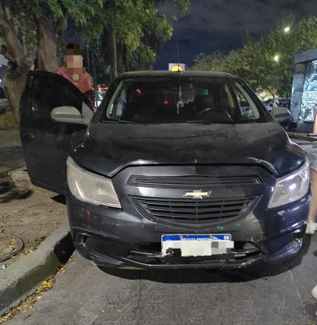 El segundo vehículo ocupado por una pareja y un niño en Córdoba.