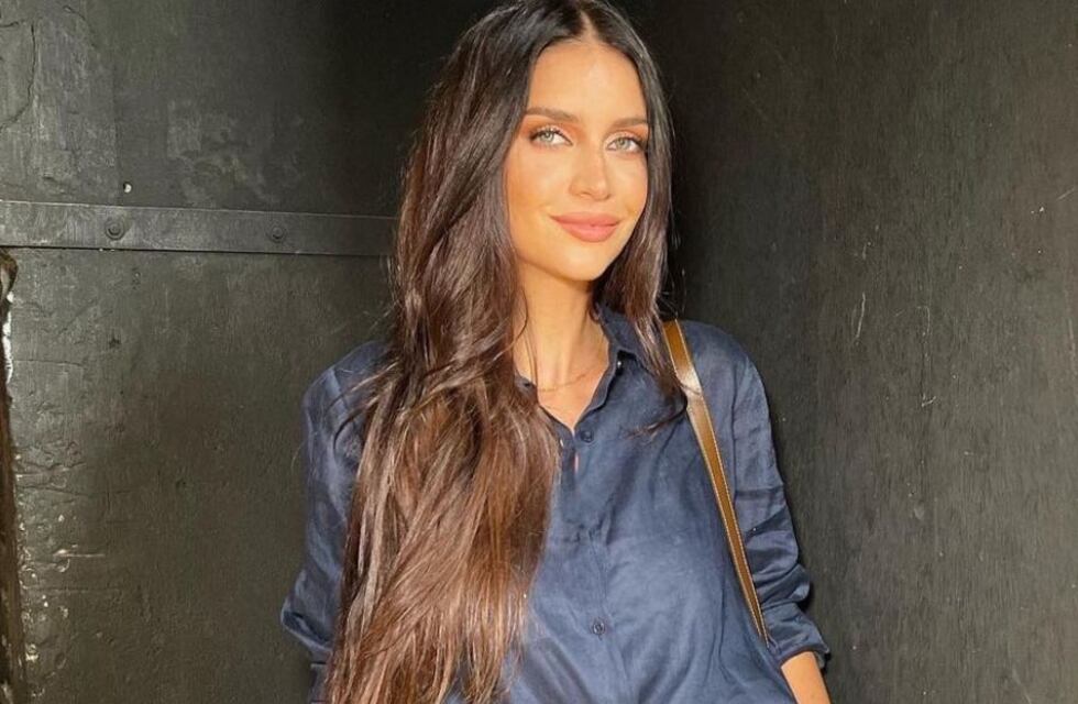 La noche de soltera de Zaira Nara: vestido de brillos y tajo fatal