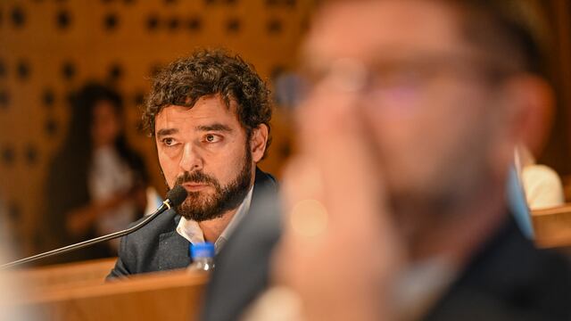 Un concejal de Córdoba reveló que consumió drogas e intentó quitarse la vida.