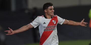 River se florea ante Patronato en el Monumental y es más líder que nunca de la Liga Profesional.