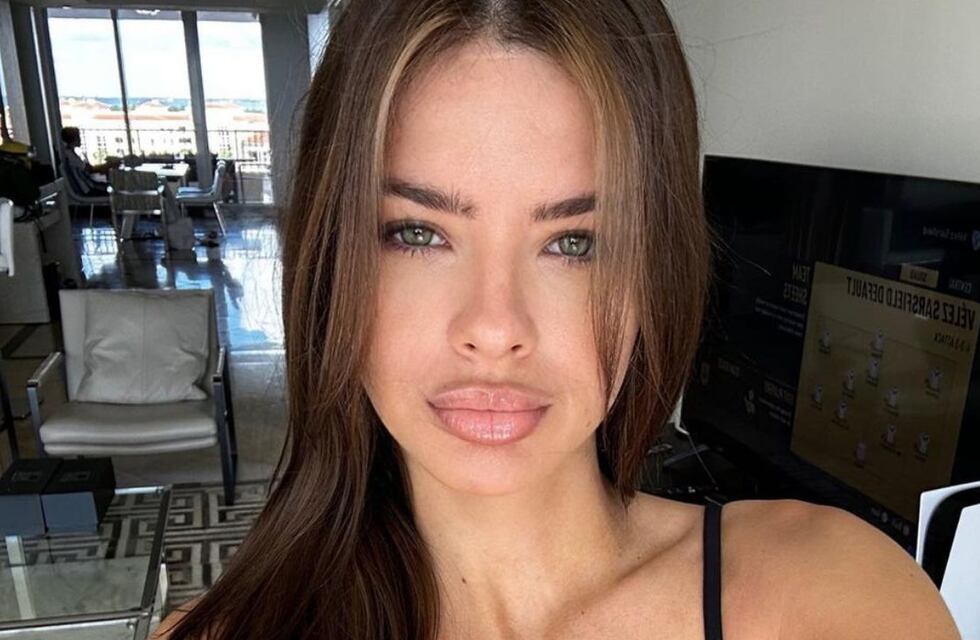 China Suárez enamoró a miles en microbikini roja desde Miami