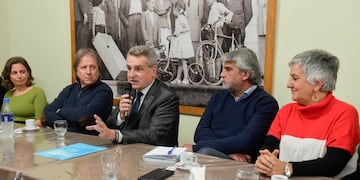 El precandidato a vicepresidente visitó la sede de la Federación Gráfica Bonaerense.