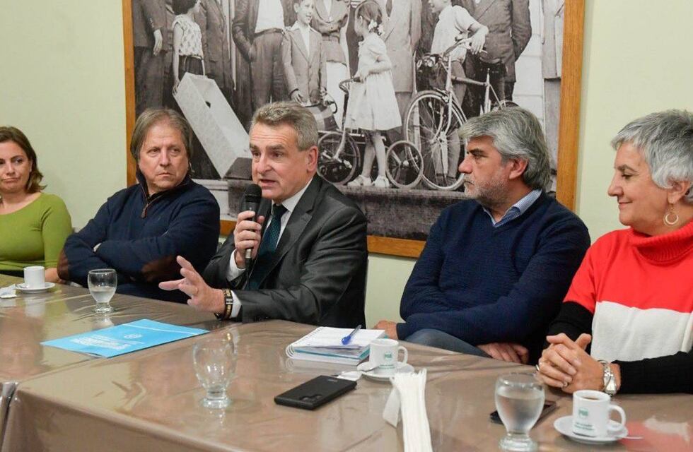 Elecciones PASO 2023: Agustín Rossi pidió “defender a los trabajadores con el voto”