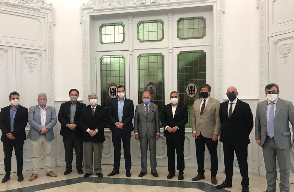 La cúpula de la Unión Industrial Argentina recibió al Gobernador Raúl Jalil