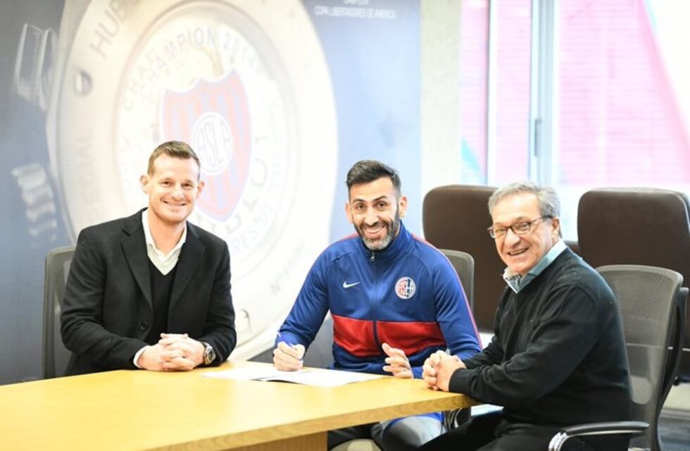 Sebastián Torrico firmó su continuidad con San Lorenzo