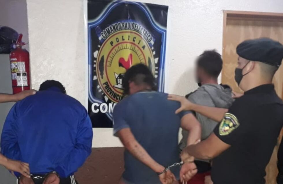 Golpearon a una mujer para robarle y fueron detenidos en Posadas