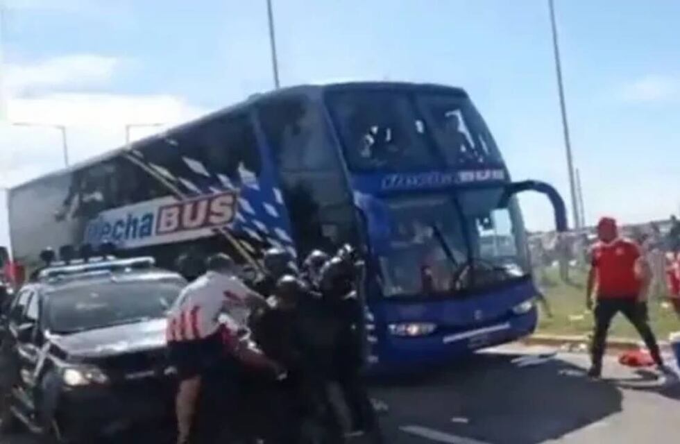 Serios incidentes en la previa al clásico santafesino entre Colón y Unión