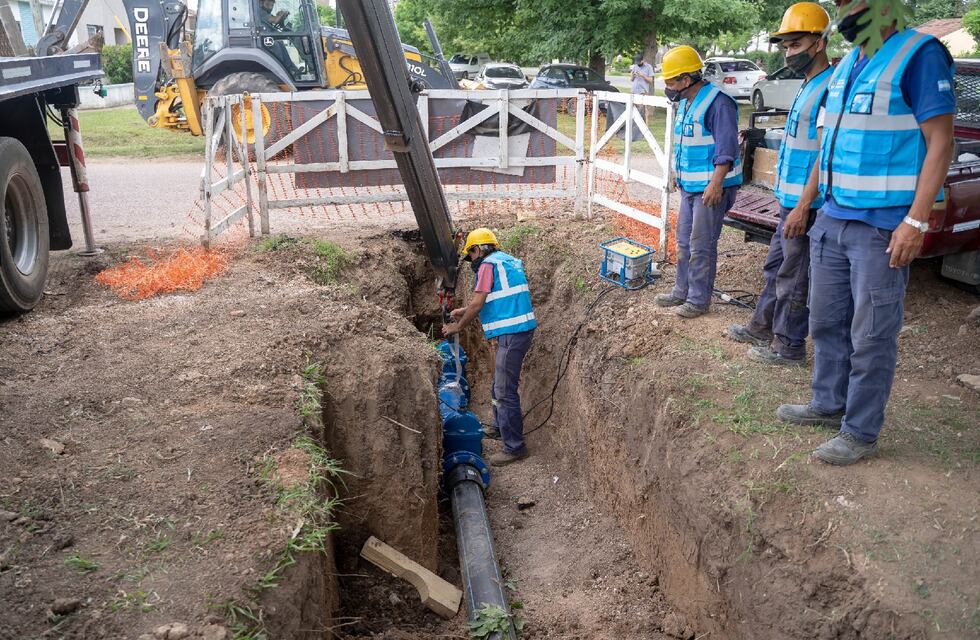 Firman acuerdo millonario para obras de salud en Tunuyán