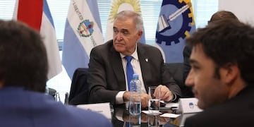 Gobernadores y Nación analizaron la caída de la coparticipación y presentaron una iniciativa para redistribuir fondos con justicia.