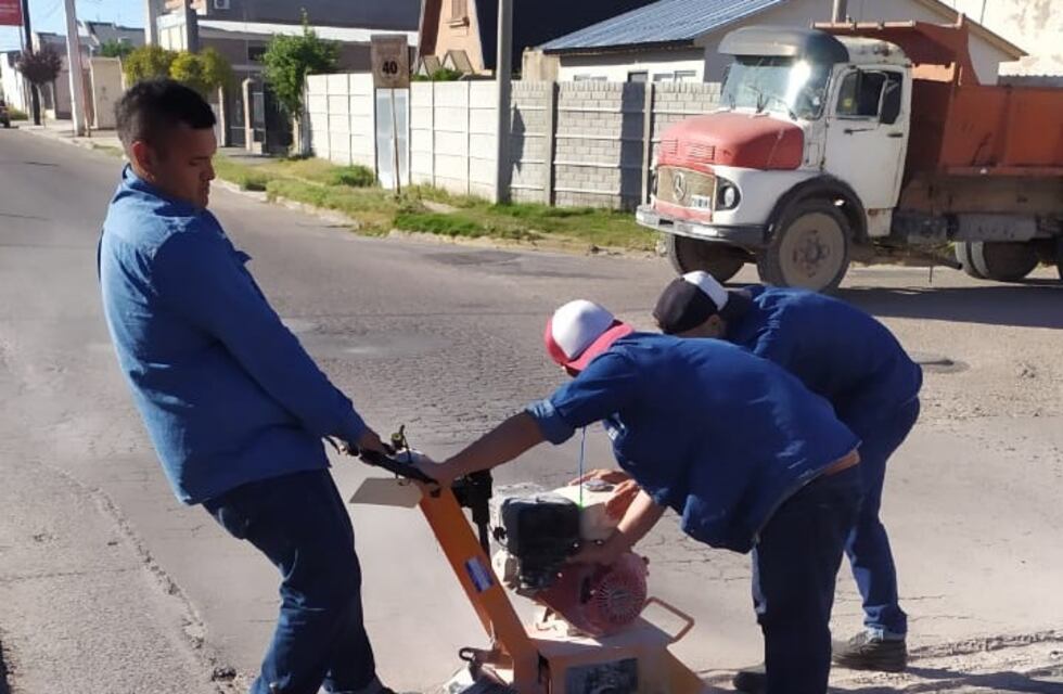 Iniciaron la colocación de 20 nuevos lomos de burro