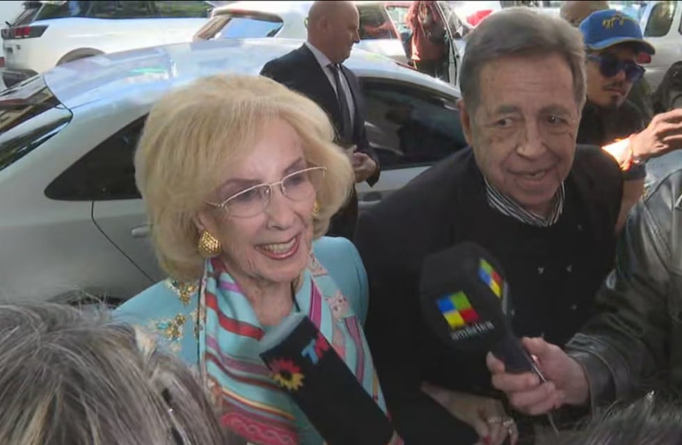 A los 98 años, Mirtha Legrand fue a votar y bromeó al recordar su primera elección
