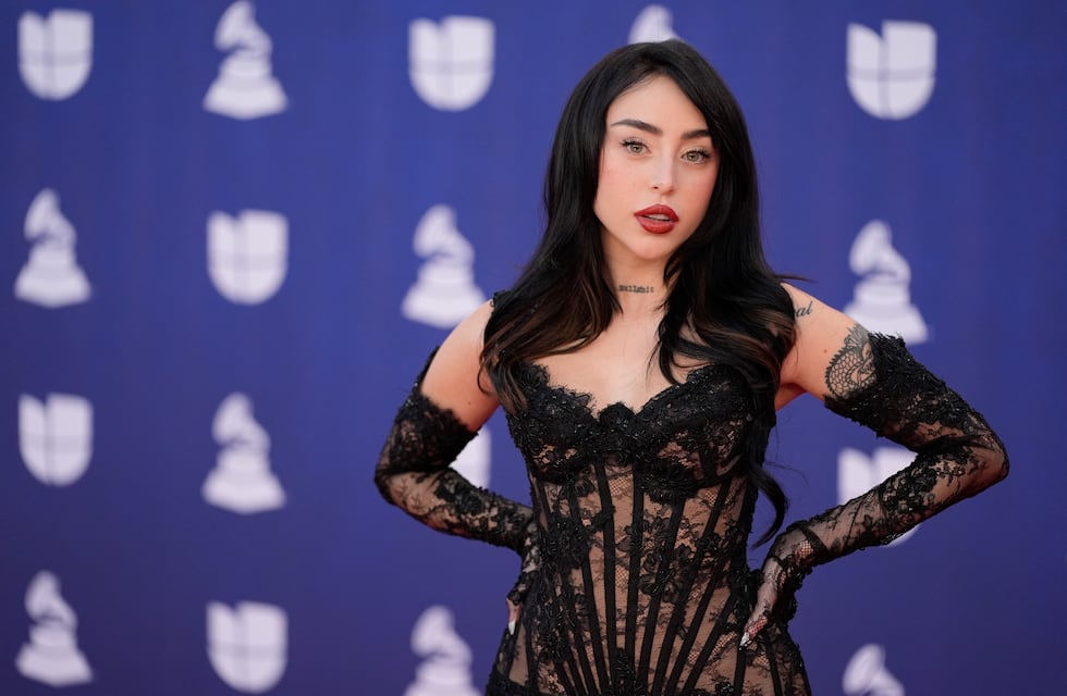 La sorpresa con sello “leproso” que recibió la rosarina Nicki Nicole en pleno show de Milo J