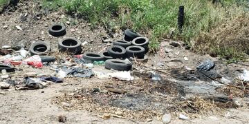 Basura en los caminos rurales de Rafaela