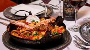 Restaurantes y bares prepararon diferentes promociones para comensales este fin de semana largo.